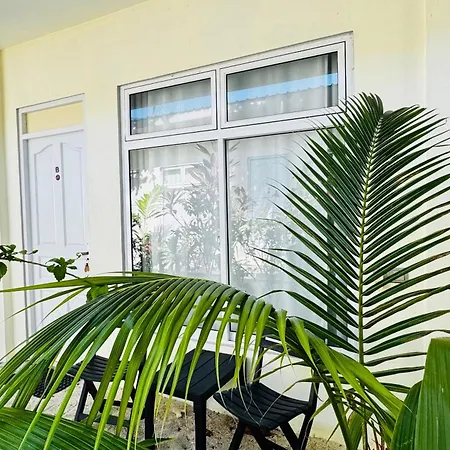 Three Hearts Guesthouse And Villas Fulhadhoo Room photo