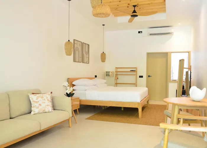 Three Hearts Guesthouse And Villas