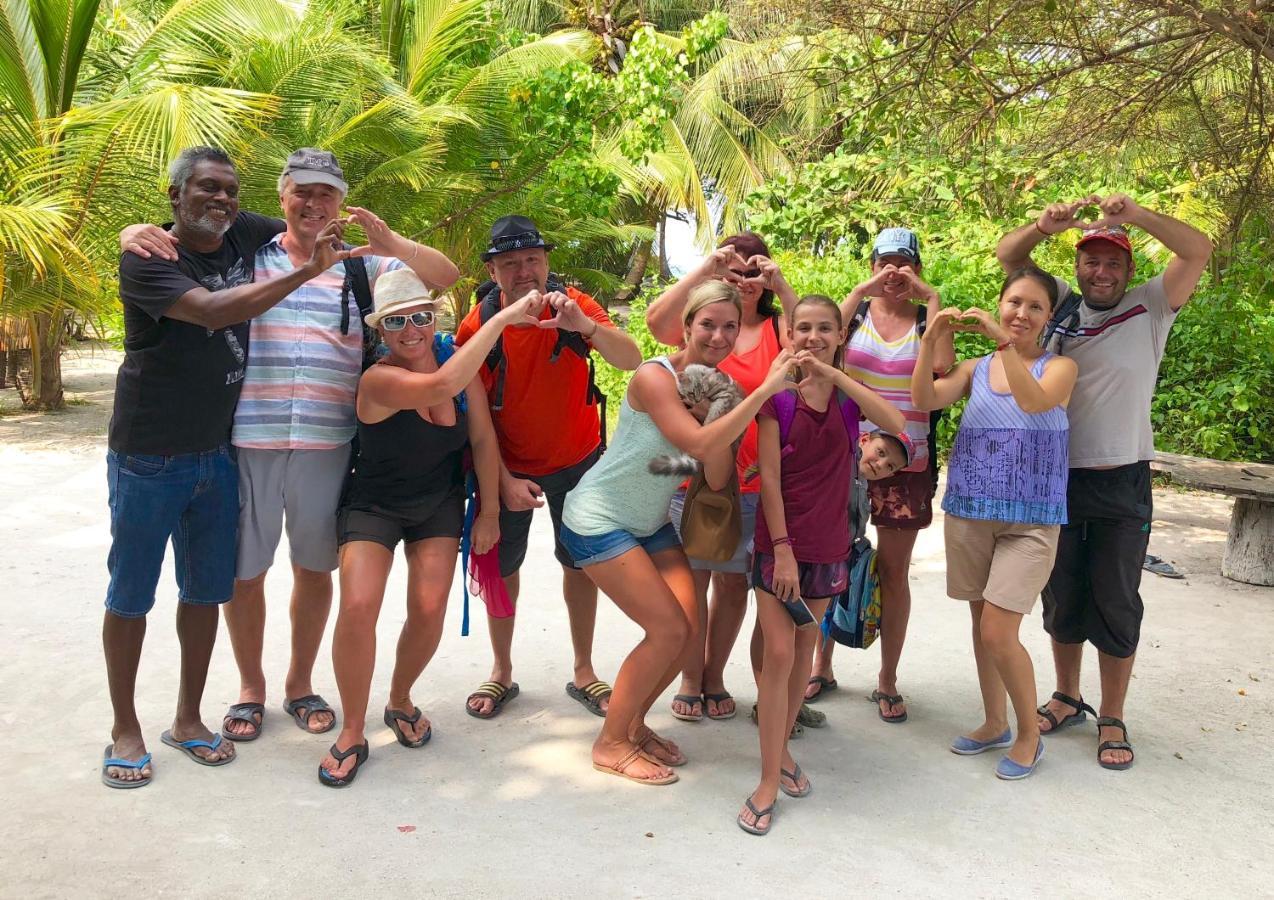 Three Hearts And 3* Fulhadhoo